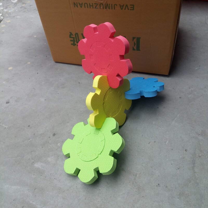 EVA泡沫特大型雪花片子母片拼插儿童积木淘气堡乐园幼儿园软玩具