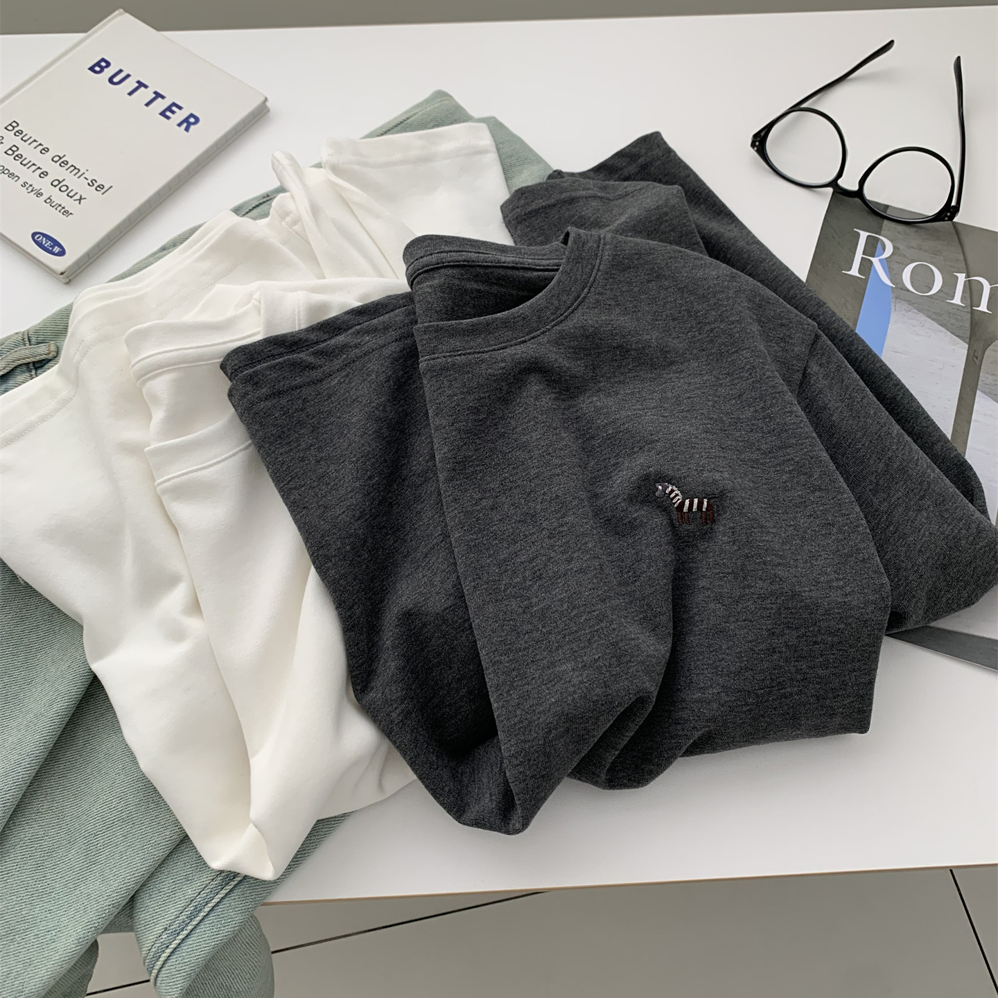 柔软亲肤云朵绒刺绣T恤打底衫