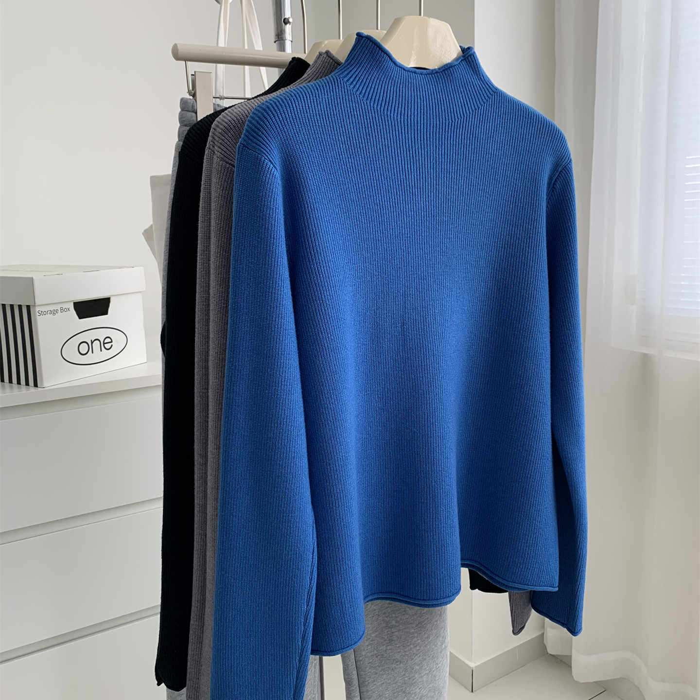 气质半高领坑条套头毛衣