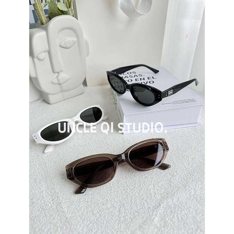 时髦精都在追的~小框型猫眼墨镜