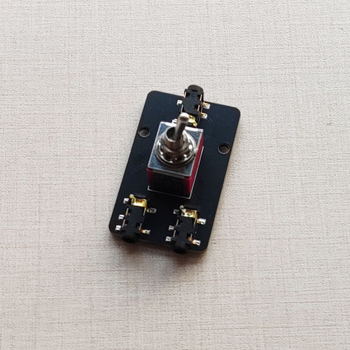 音频切换器二进一出3.5mm音源转换开关一分二分线器声音无损快切