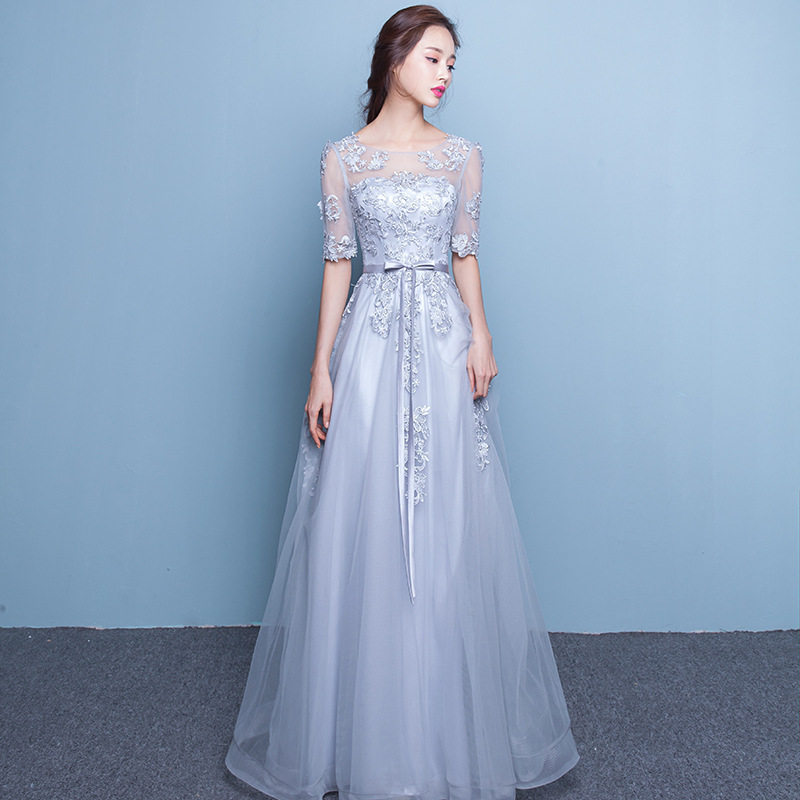 灰色伴娘礼服2026新款春夏蕾丝肩连衣裙修身显瘦长款姐妹团伴娘服