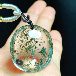 东海水晶天然随形蛋面绿幽灵吊坠男女款 项链简约百搭吊坠节日礼物