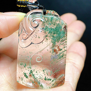 东海水晶天然雕刻绿幽灵吊坠男女款项链百搭无事牌吊坠毛衣链饰品