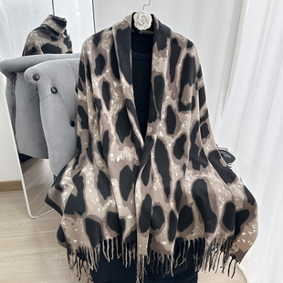 跨境欧美奶牛斑纹围巾女士秋冬季仿羊绒加厚保暖围脖休闲百搭披肩