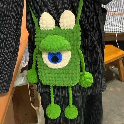 纯手工DIY小怪兽手机斜挎包
