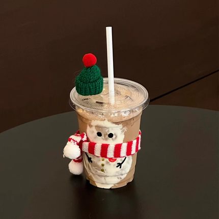 圣诞节装饰一次性咖啡杯奶茶店杯子小配件帽子围巾耐高温可爱杯套