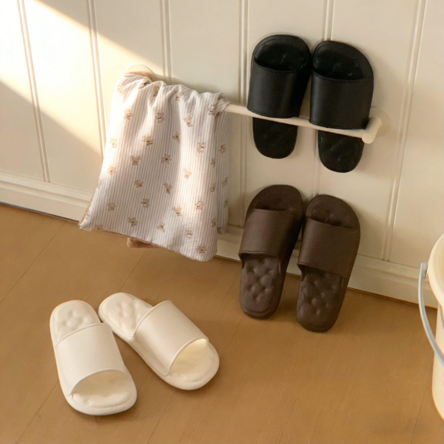 细细条eva居家待客抗菌拖鞋