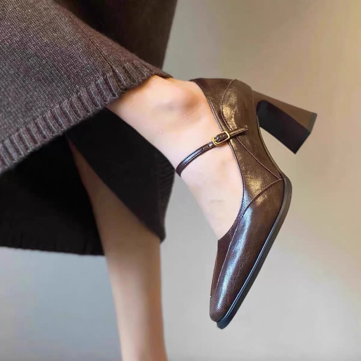 法式复古玛丽珍鞋女2025新款秋季粗跟高跟鞋一字扣带浅口单鞋女鞋