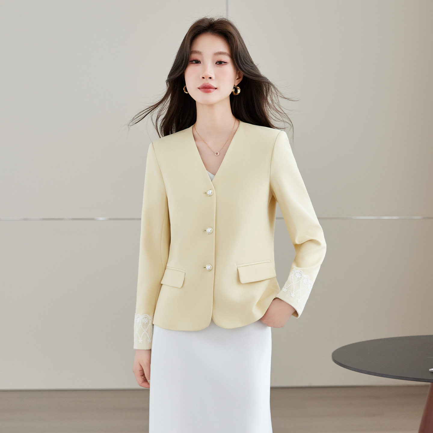 小香风粉色西装外套女秋2026新款轻熟风高级感小个子西服短款上衣