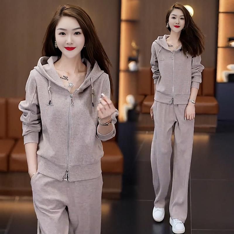 中年妈妈运动套装女春秋季连帽卫衣两件套2026新款显瘦休闲跑步服