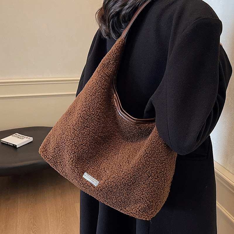 时尚摇粒绒大包包女2024新款秋冬大容量托特包洋气毛绒百搭单肩包,箱包皮具/热销女包/男包,托特包,淘宝优惠券,粉丝福利购,淘宝优惠卷