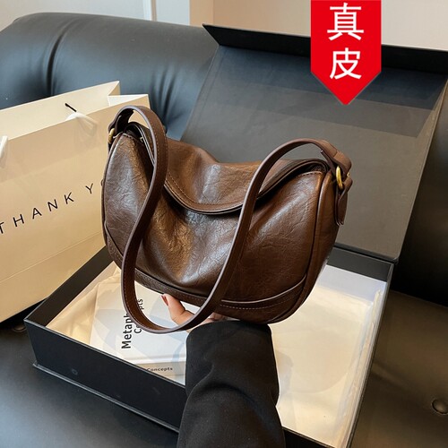 香港品牌真皮复古单肩腋下包
