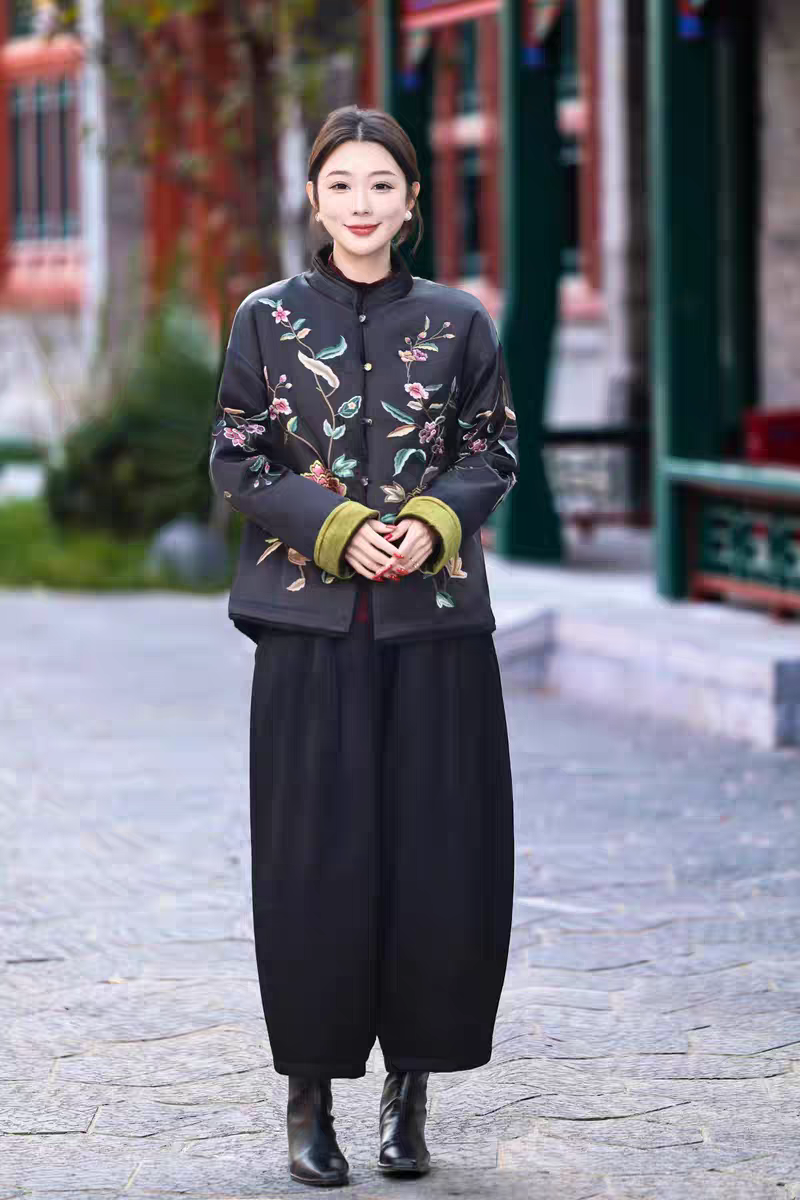 2025新款秋冬厚水貂绒双面穿外套中式国风立领盘扣刺绣上衣女缎面