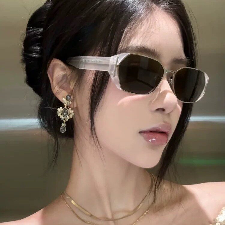 2025新小冰块太阳眼镜女方框圆脸显瘦透明时髦Y2K墨镜欧美辣妹风
