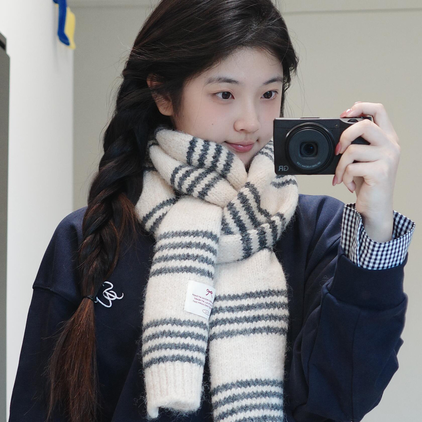 韩系氛围感条纹白色围巾女秋冬复古百搭加厚披肩保暖防寒针织围脖