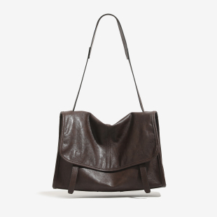 2025秋冬植鞣皮信使漫邮包松弛单肩斜挎邮差包女通勤大容量托特包