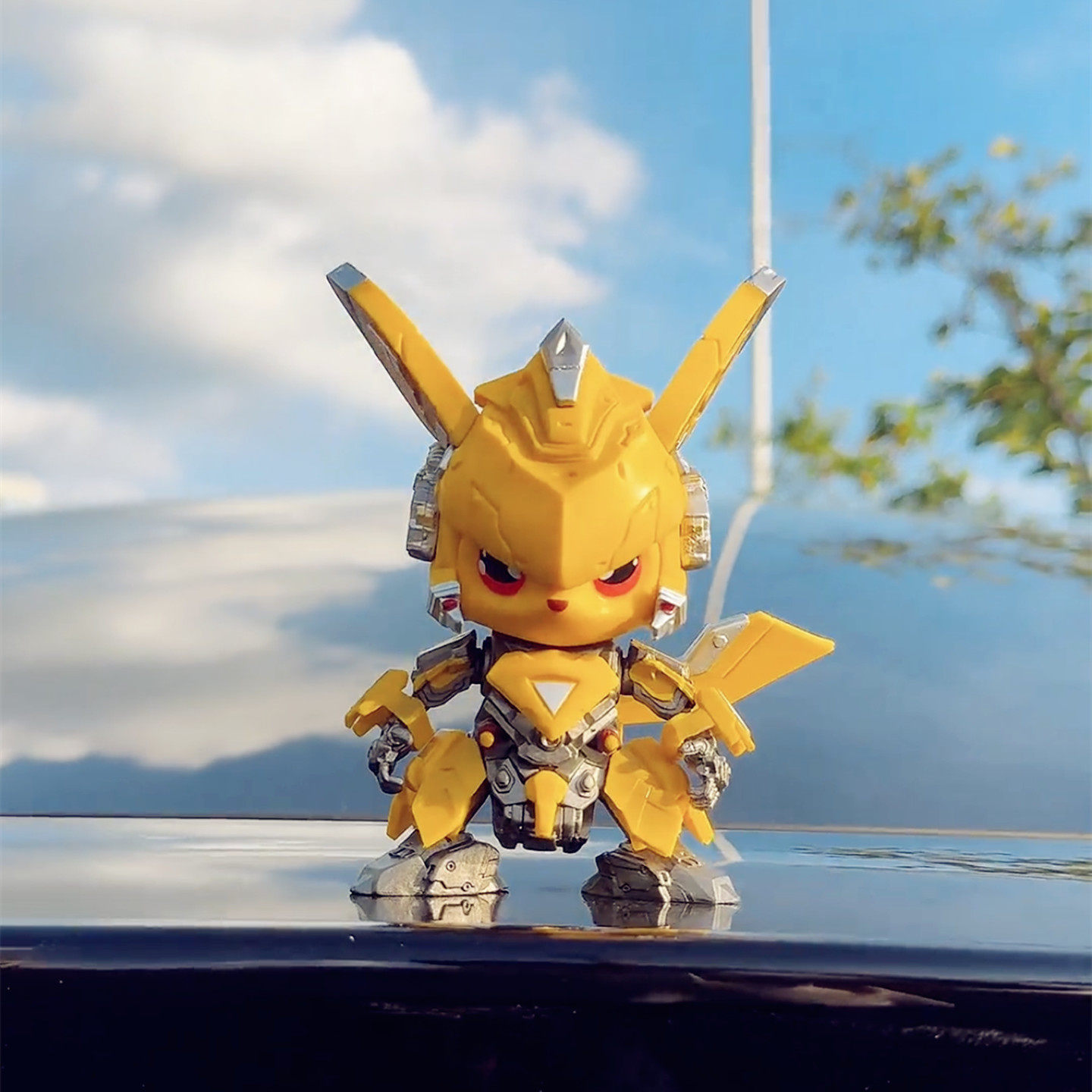 皮卡丘COS大黄蜂精灵宝可梦桌面车载车外摆件手办车尾后备箱挂件