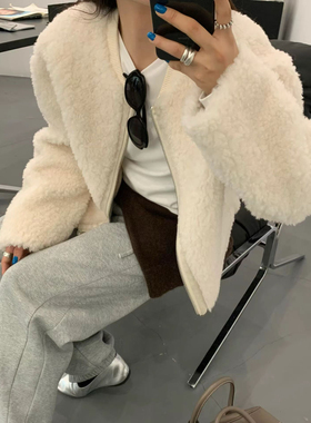 SEEU SEEU SEEU 棒球领绵羊毛拉链白色毛毛夹克外套