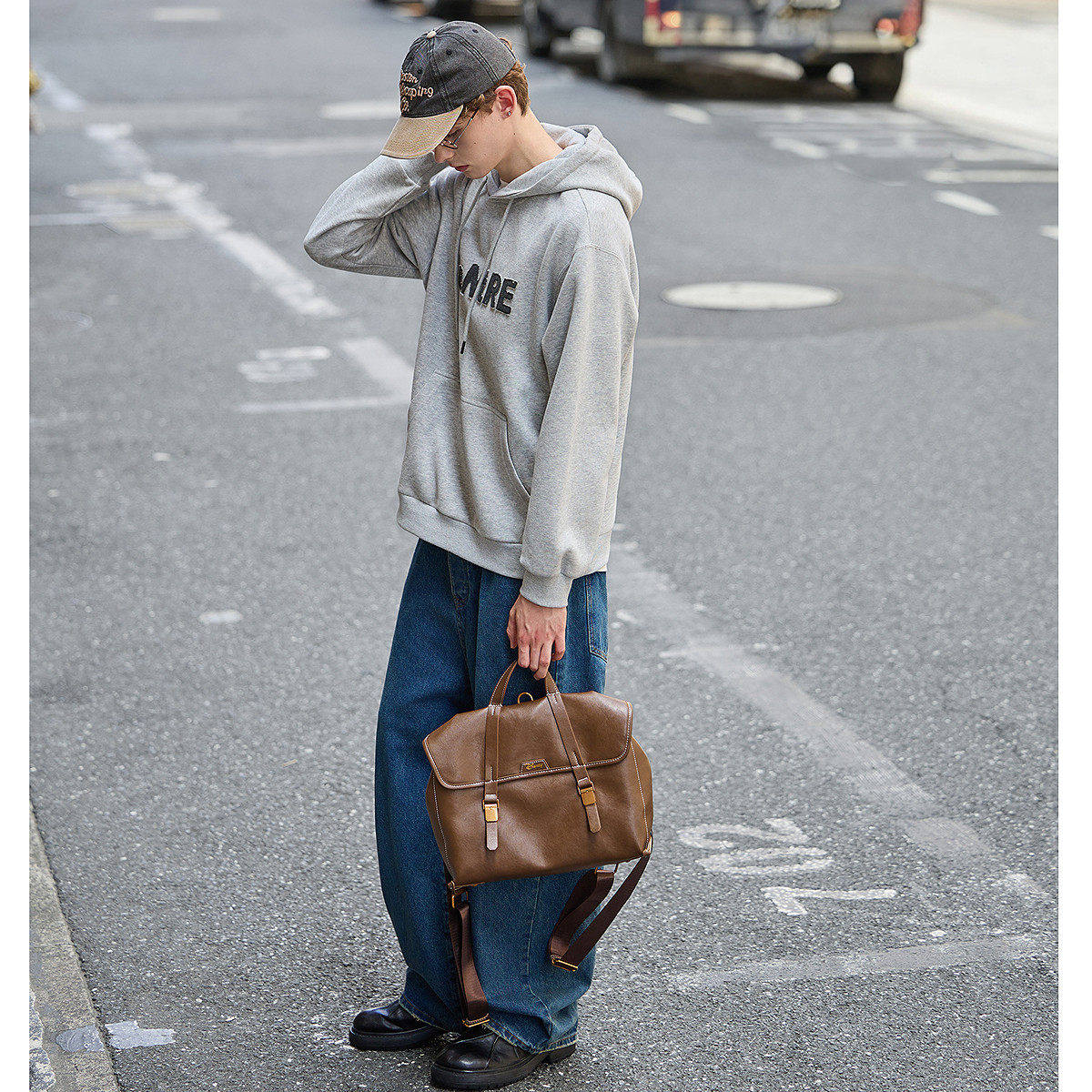 唐狮2026春秋季卫衣男士连帽套头字母贴布绣设计感独特外套男款