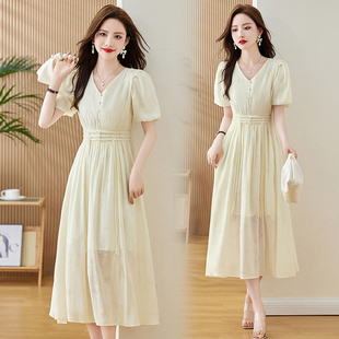 春装女款2026年新款高级感夏季新款气质复古印花V领修身连衣裙