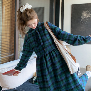 格子长袖系带连衣裙春装女2026年新款轻奢高级感连衣裙