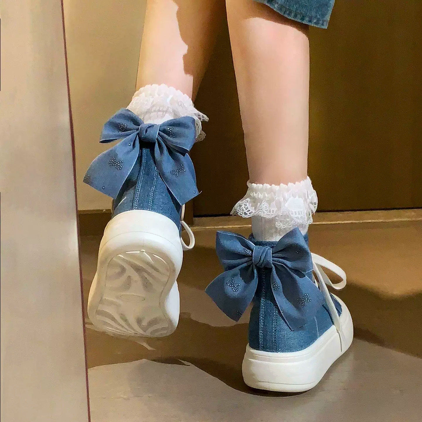 女鞋原创蝴蝶结高帮鞋2026新鞋夏少女复古帆布鞋巨好看的鞋子