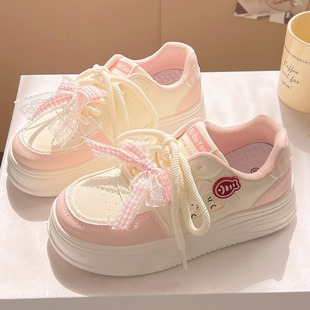 女百搭配裙子学生休闲鞋 2025秋季 女韩系巨好看小白鞋 厚底板鞋 新款