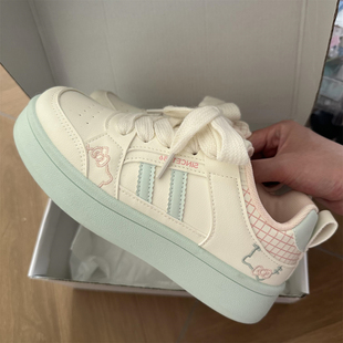 正品冬季加绒女鞋女生可爱小白鞋初中学生休闲板鞋百搭厚底运动鞋