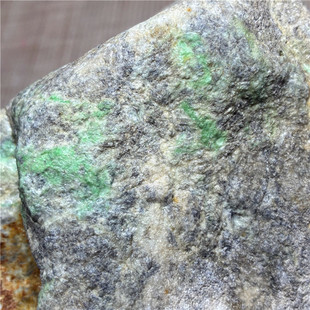 翡翠原石玉石毛料木那敞口翻砂细腻阳绿色带种水辣绿水头足满色料