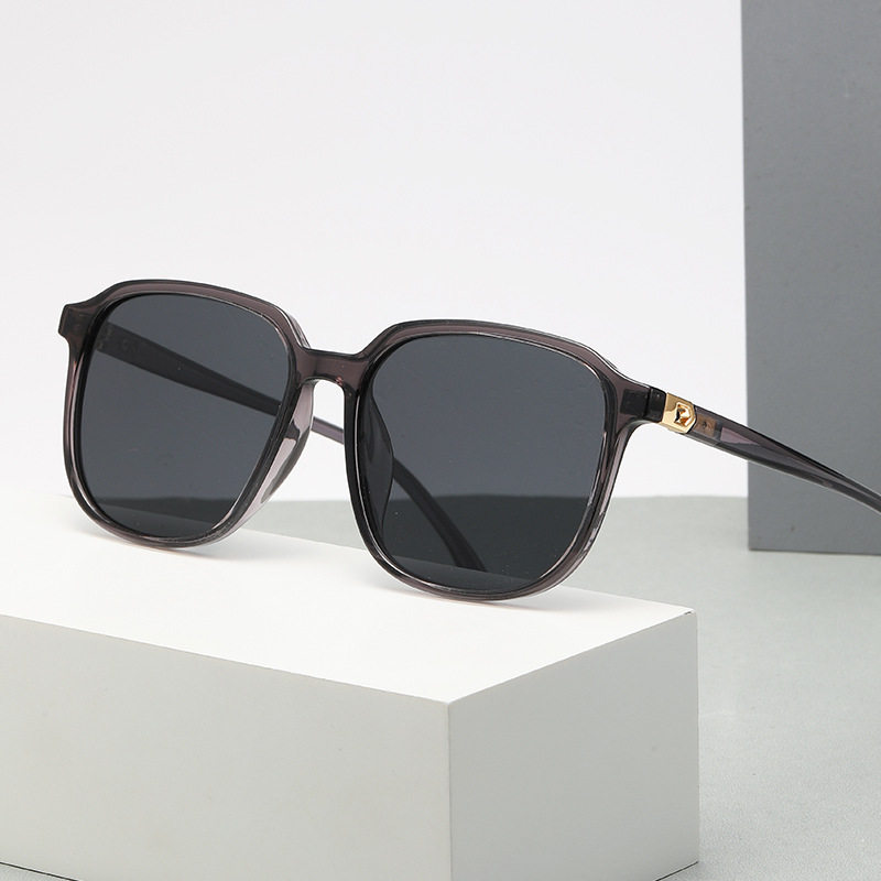 新款欧美时尚潮流女士偏光太阳镜TR网红款防紫外线男驾驶墨镜包邮