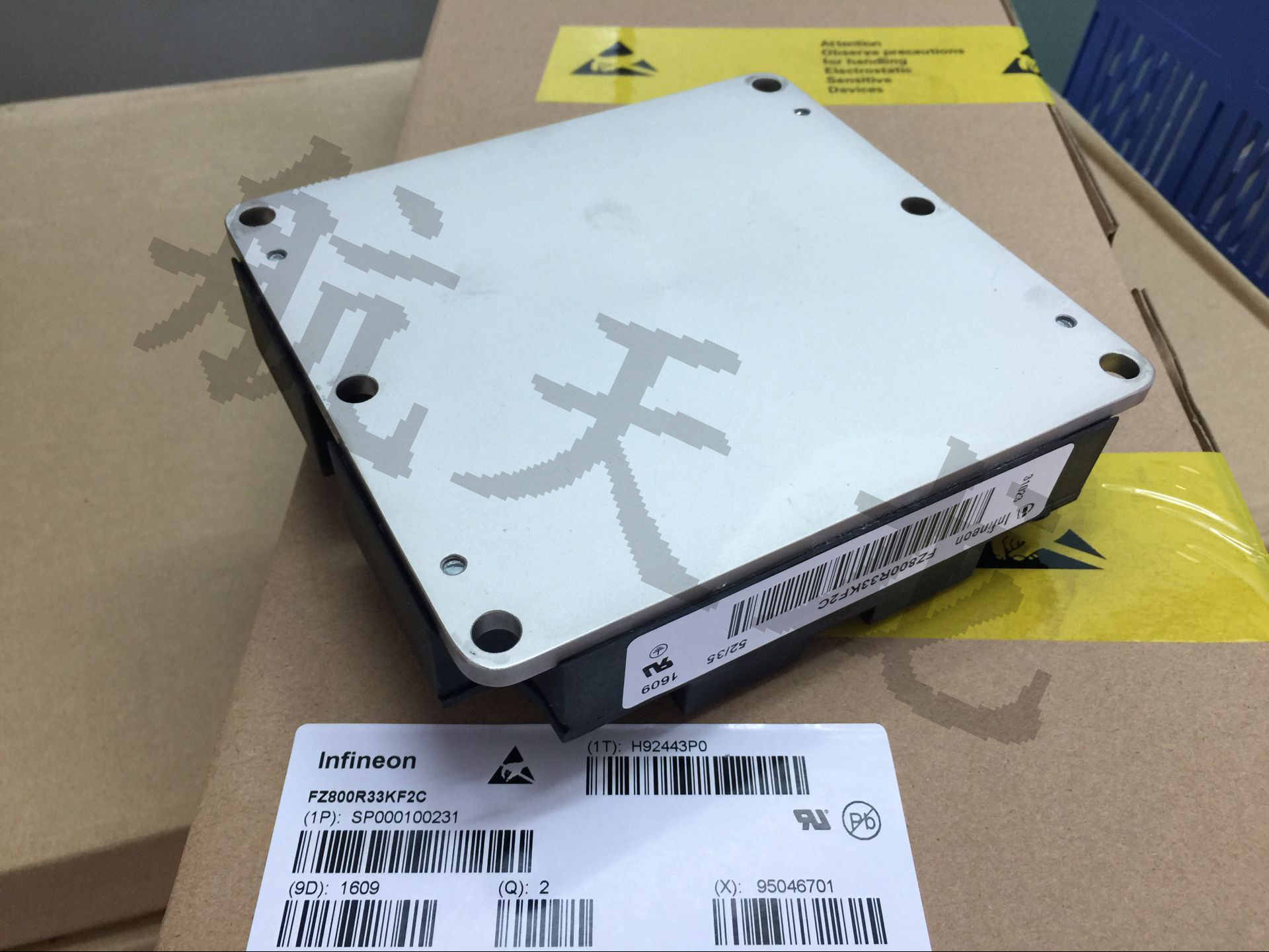 FZ800R33KF2C FZ400R33KF2C FF200R33KF2C FZ1200R33KF2C原装现货