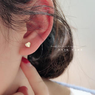 闪亮迷你爱心耳骨钉 时尚 高级感首尔k金纯10k 14k金黄金韩国耳钉