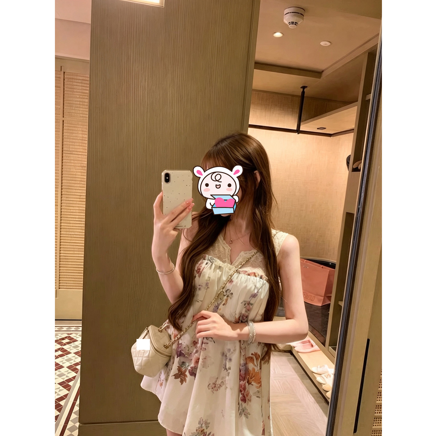 Laukir 柔纱漫花 蕾丝拼接碎花A字宽松女夏季背心娃娃裙连衣裙