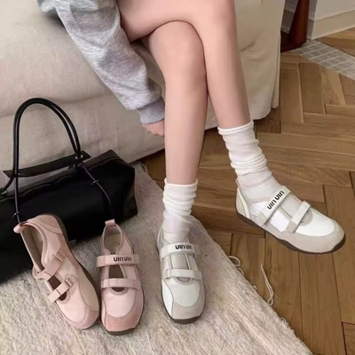 真皮+布面！专柜断码时尚透气休闲鞋魔术贴运动德训鞋女M681261