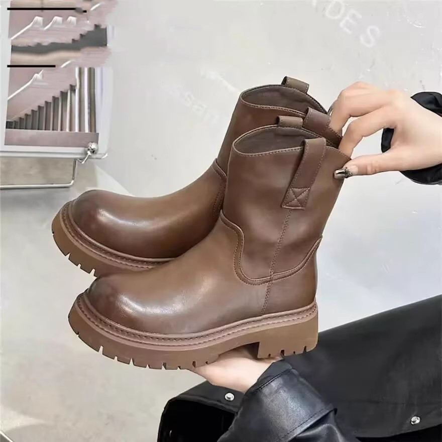 专柜折扣商场撤柜新款女鞋平底厚底短靴女舒适百搭Z5-65010-2A