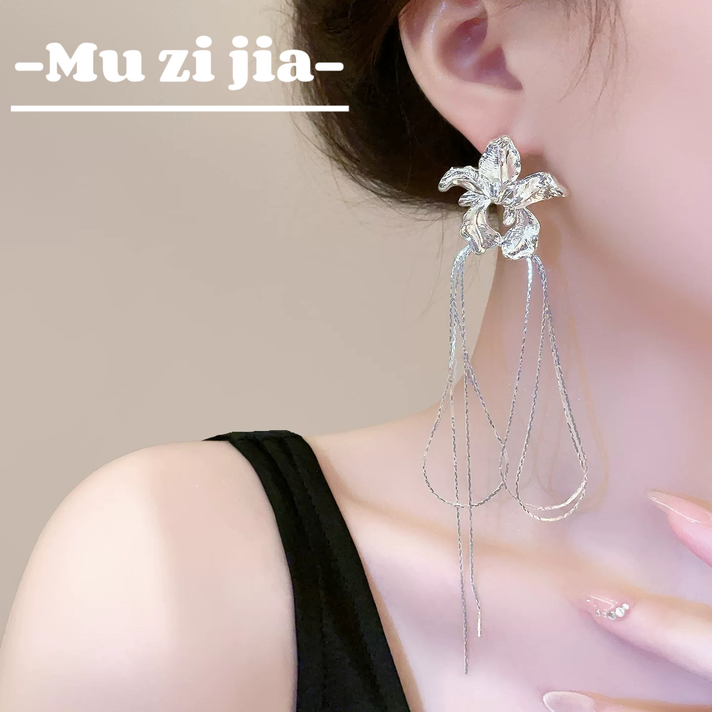 彼岸花~清冷感银色花朵流苏耳环耳环