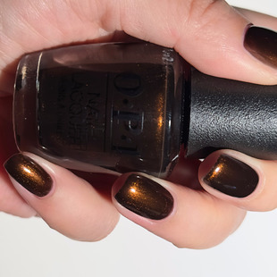 Band 美国OPI指甲油2025秋季 F026 丝绒感蜂蜜琥珀金棕 Tease 新品