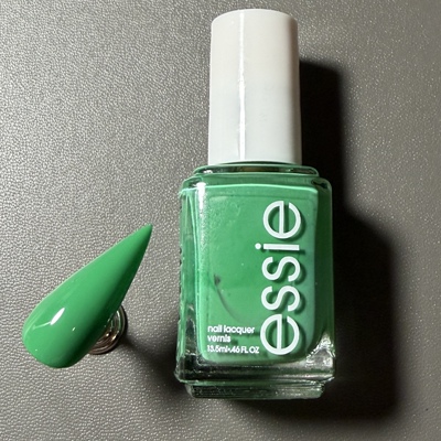 Essie指甲油1778 Grass Never Greener清新草绿色免烤快干持久