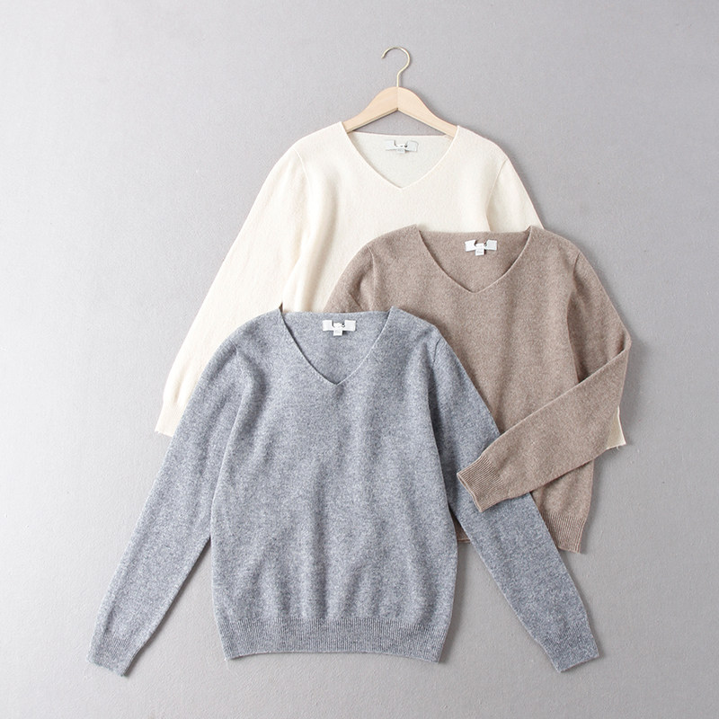 北欧单！原货女款百搭经典V领纯色100羊毛亲肤套头长袖针织衫毛衣