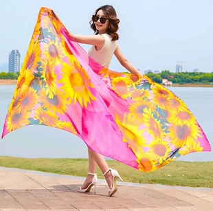 披肩外搭女防晒防尘丝巾纱巾三亚海边沙滩度假披风冬季民族风围巾