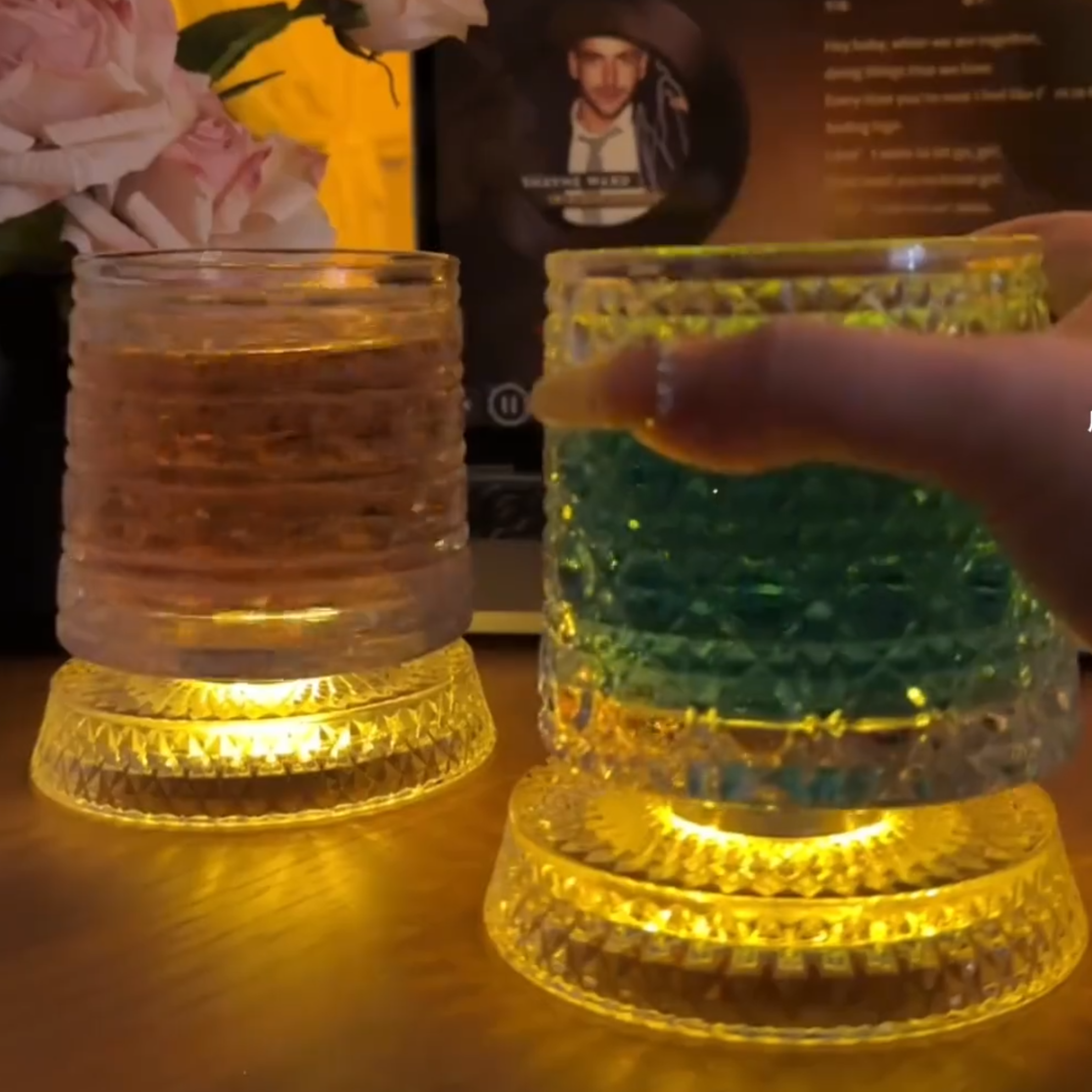 旋转酒杯抖音同款送发光杯垫网红爆款 2025 解压威士忌洋酒杯