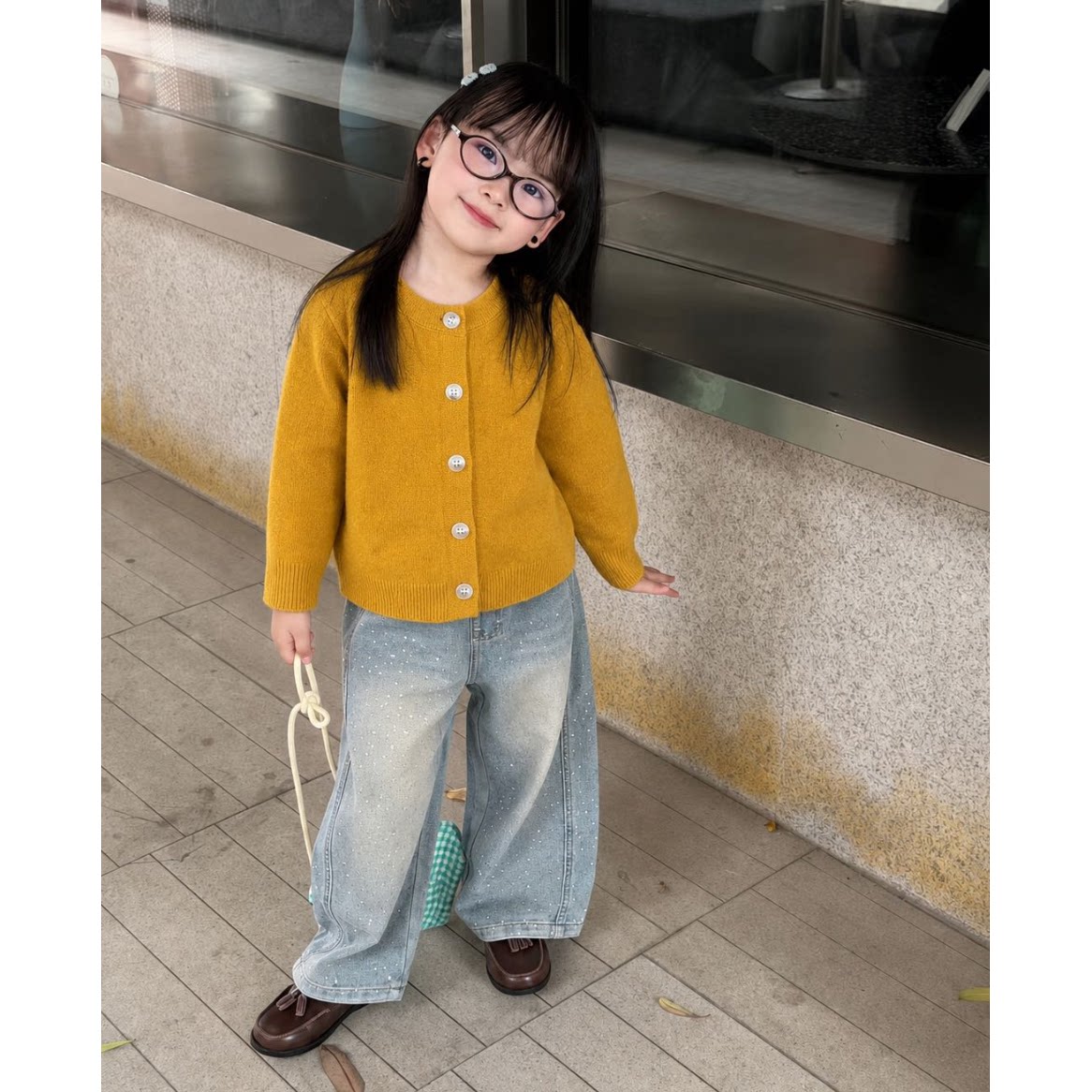 女童黄色针织开衫春秋新款儿童圆领软糯毛衣外套宝宝洋气百搭上衣