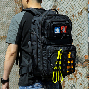 备 大容量40L徒步旅游旅行包多口袋登山装 新款 户外战术双肩包男士
