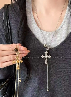美神降临~金色中古十字架项链女款2025新款小众精致高级感毛衣链