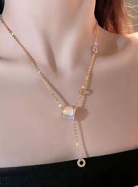 猫眼石小蛮腰项链轻奢小众2023年新款女ins嘻哈锁骨链钛钢不掉色