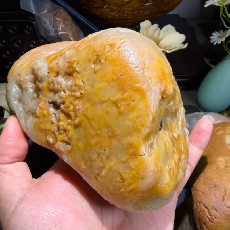 新疆地表籽料北屯银包金冻光糕点油坨子沙漠漆原石把玩件重1791克