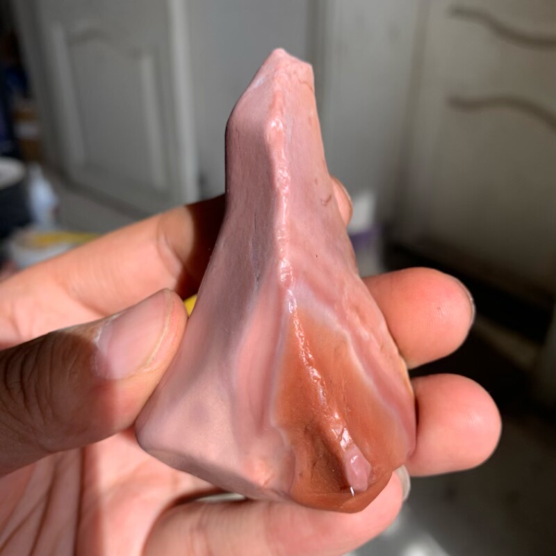 新疆哈密地表籽料天然俏色红蛋白原石把玩件重77克戈壁罗布泊奇石