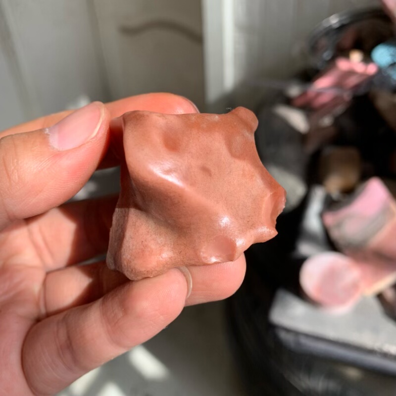 新疆哈密地表籽料俏色红蛋白原石把玩件重63.2克戈壁罗布泊奇石料