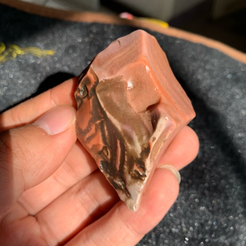 新疆哈密地表籽料天然红蛋白原石把玩件重48.3克戈壁罗布泊奇石料